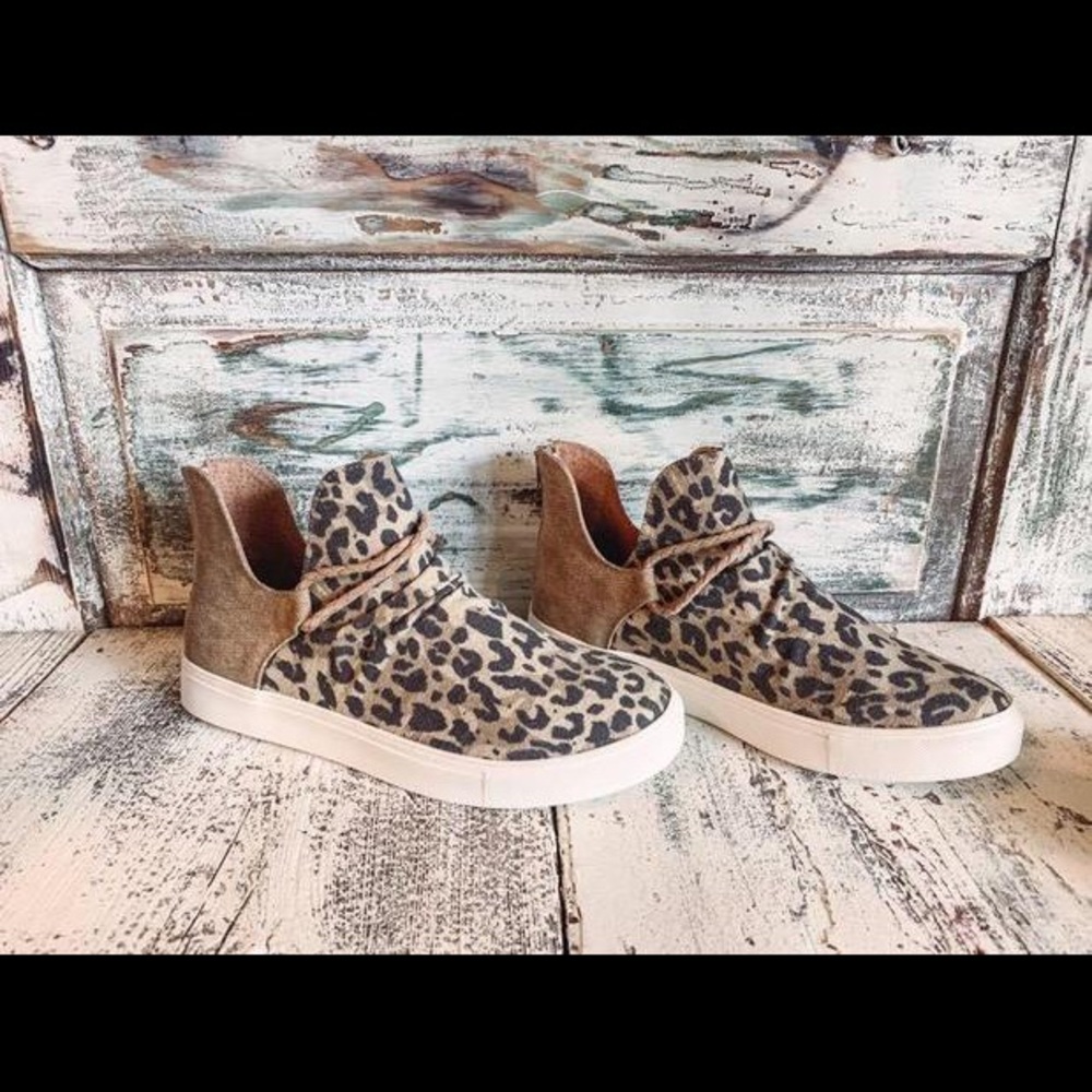 Leopard sneakers